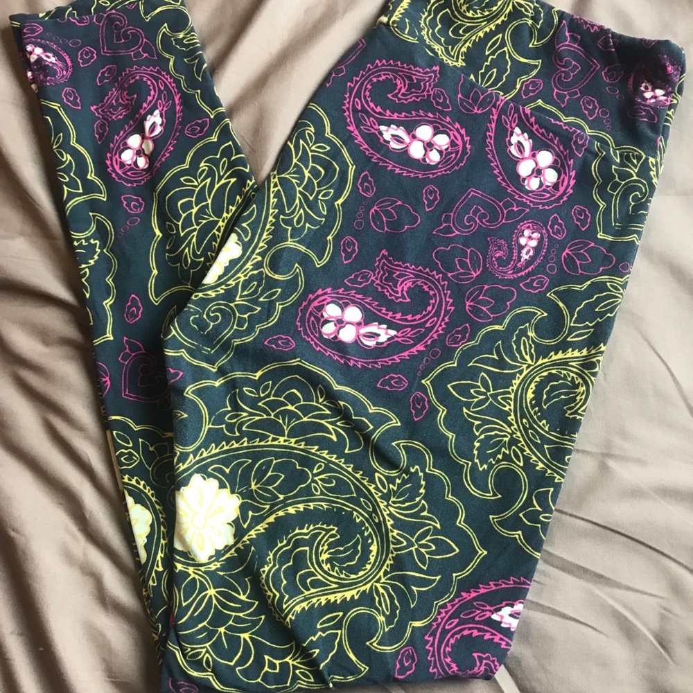 LuLaRoe TC Paisley Leggings